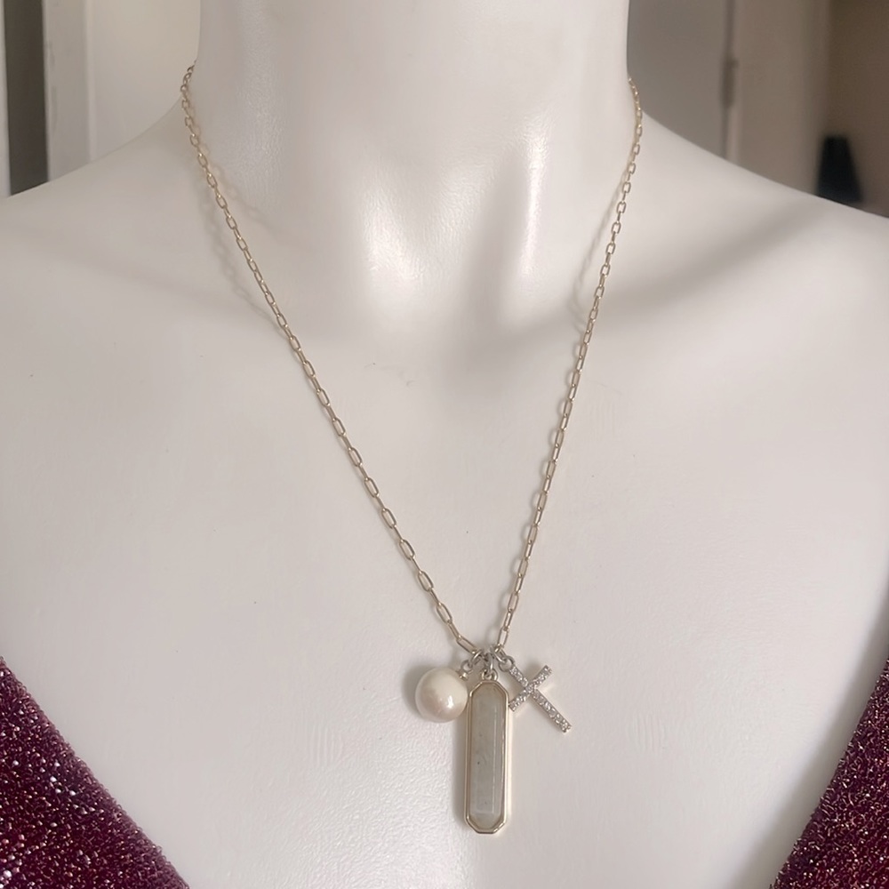 LA CN necklace